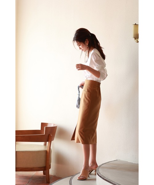 SAISON DE PAPILLON（セゾンドパピヨン）の「センタースリット入りセミタイトスカート（スカート・レディース・ブラック/イエロー/アイボリー/ネイビー/グレー/ミント/カーキ/ラベンダー/ブラウン・M/XL/S/L）」の16枚目の写真