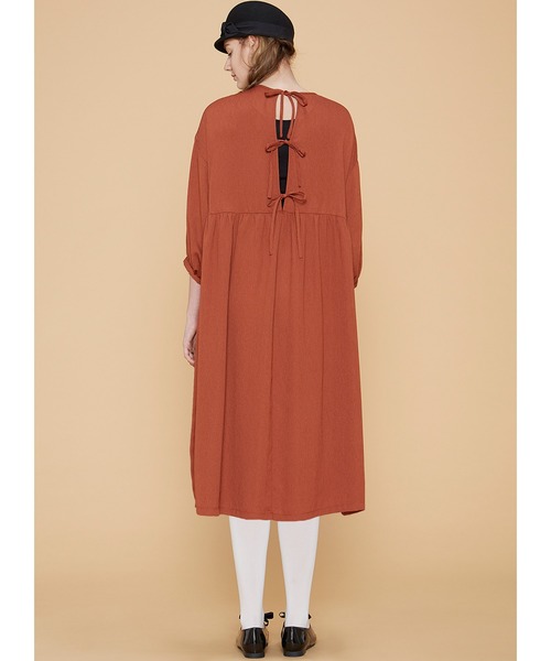シロップ.(シロップ.)の「リボンをキュッと 後ろスリットワンピース(ワンピース・レディース・ダークブラウン/ブルー・SMALL/MEDIUM/LARGE/X-LARGE/XX-LARGE)」の14枚目の写真