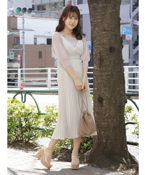 dazzlin（ダズリン）の「プリーツラインディティールワンピース【キャミワンピース】（ワンピース・レディース・ベージュ/カーキ/その他1/ブルー・SMALL/MEDIUM）」の12枚目の写真