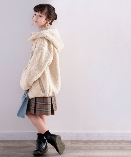 classicalelf(クラシカルエルフ)の「キッズ お揃いコーデにも。フーディージップアップジャケット(ブルゾン・キッズ・モカ/アイボリー/ブラック/ベージュ・140/150/130/160)」の11枚目の写真