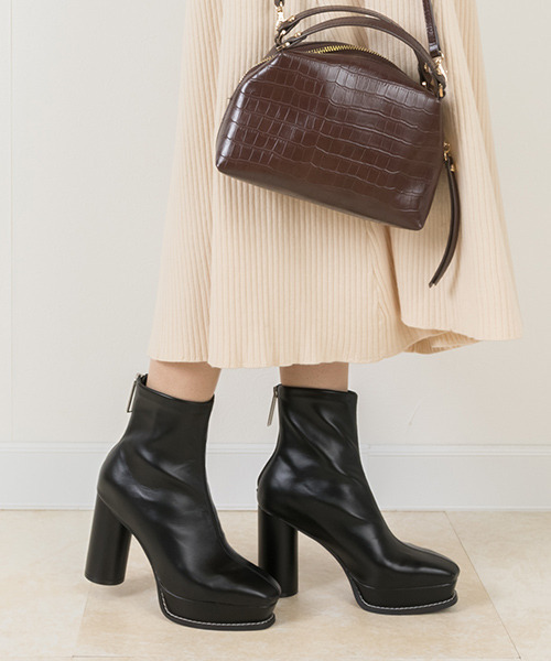 RANDA（ランダ）の「ストレスフリー/ストレッチステッチピースショートブーツ（ブーツ・レディース・ダークブラウン/ブラック/ワイン・S/M/L/LL）」の5枚目の写真