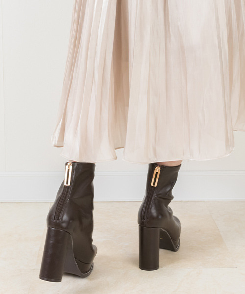 RANDA（ランダ）の「ストレスフリー/ストレッチステッチピースショートブーツ（ブーツ・レディース・ダークブラウン/ブラック/ワイン・S/M/L/LL）」の6枚目の写真