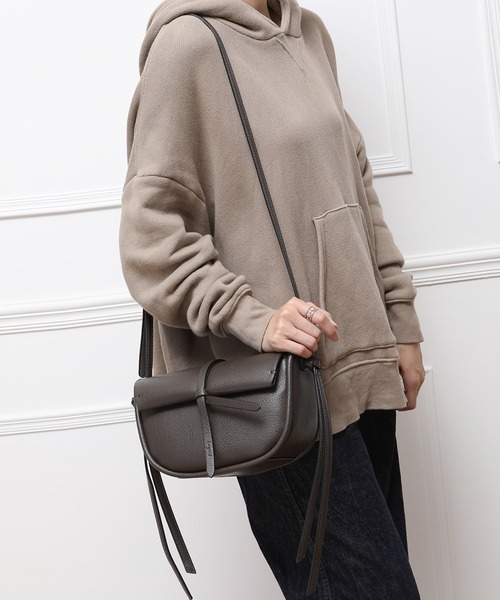 Ungrid アングリッド ソフトグレイン シンストリングフラップポシェット ショルダーバッグ Ungrid アングリッド のファッション通販 Zozotown