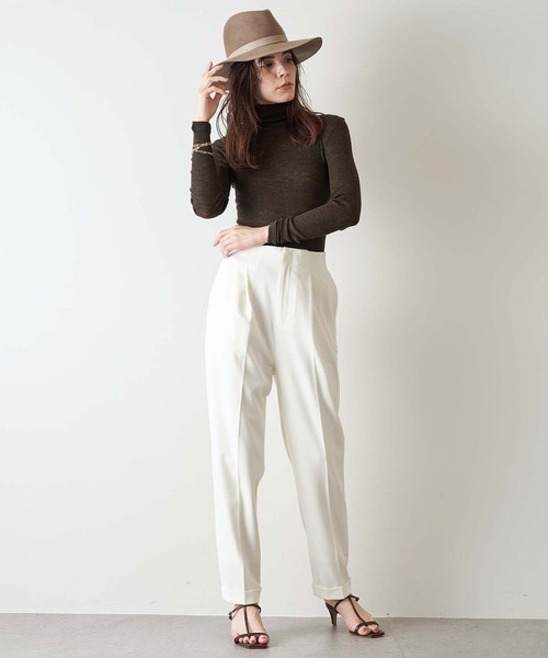 Whim Gazette（ウィムガゼット）の「ハイウエストタックパンツ（その他パンツ・レディース・アイボリー・38/36）」の17枚目の写真