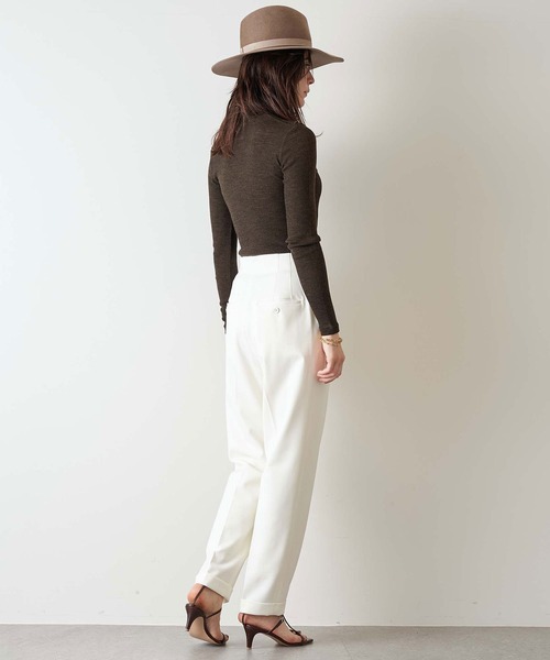 Whim Gazette（ウィムガゼット）の「ハイウエストタックパンツ（その他パンツ・レディース・アイボリー・38/36）」の13枚目の写真