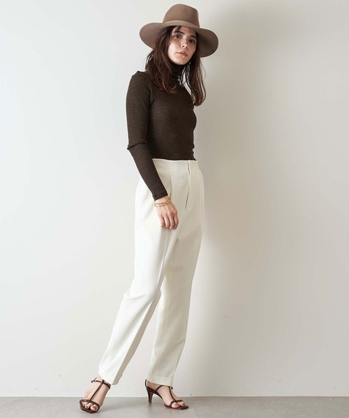 Whim Gazette（ウィムガゼット）の「ハイウエストタックパンツ（その他パンツ・レディース・アイボリー・38/36）」の11枚目の写真