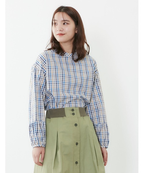 POU DOU DOU(プードゥドゥ)の「ロールネックブラウス(シャツ/ブラウス・レディース・オフホワイト/イエロー/ブルー・3)」の1枚目の写真