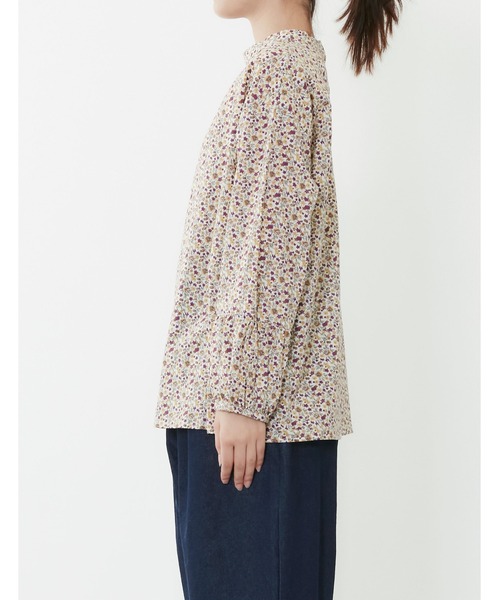 POU DOU DOU(プードゥドゥ)の「ロールネックブラウス(シャツ/ブラウス・レディース・オフホワイト/イエロー/ブルー・3)」の19枚目の写真