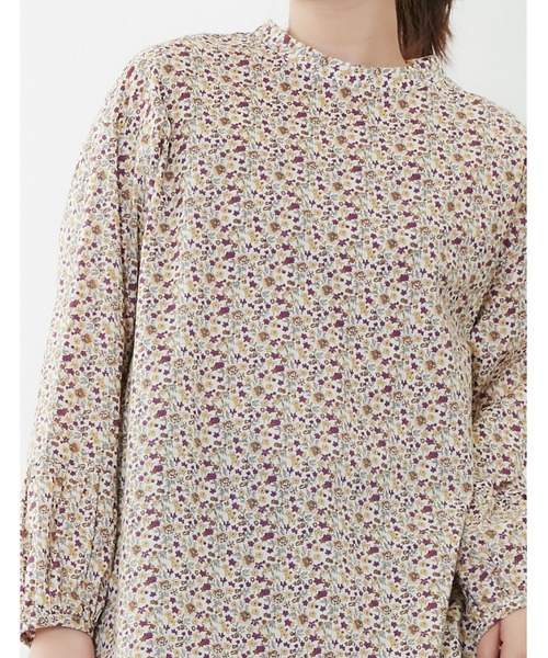 POU DOU DOU(プードゥドゥ)の「ロールネックブラウス(シャツ/ブラウス・レディース・オフホワイト/イエロー/ブルー・3)」の21枚目の写真