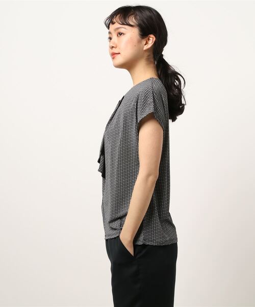 m.f.editorial（エムエフエディトリアル）の「エムエフエディトリアルレディース/m.f.editorial：Women　ストレッチシフォン タック5分袖プルオーバーTシャツ（Tシャツ/カットソー・レディース・ホワイト/ブラック・MEDIUM/LARGE）」の4枚目の写真