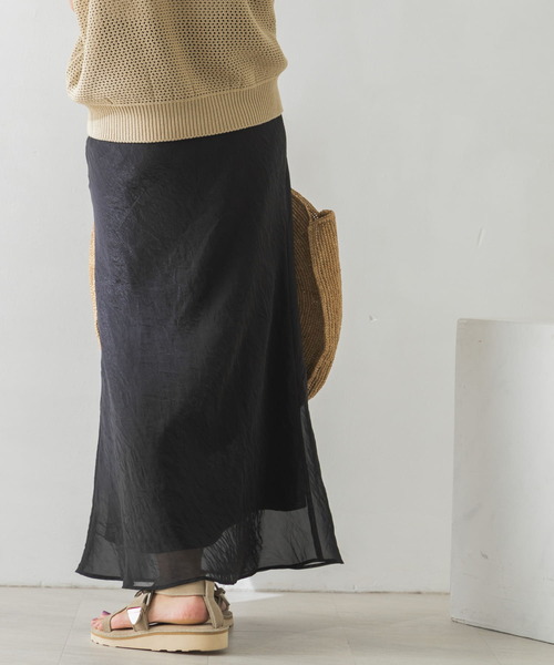 URBAN RESEARCH(アーバンリサーチ)の「シアーバイアススカート(スカート・レディース・ブラック/キャメル・36/38)」の14枚目の写真