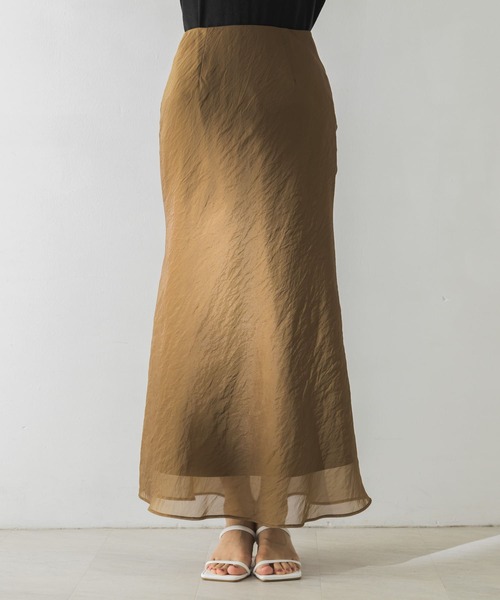 URBAN RESEARCH(アーバンリサーチ)の「シアーバイアススカート(スカート・レディース・ブラック/キャメル・36/38)」の12枚目の写真