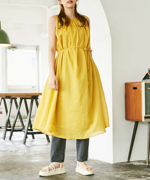 WEGO(ウィゴー)の「WEGO/【ZOZOTOWN&一部店限定】コットンフリルネックワンピース(ワンピース・レディース・ホワイト/ベージュ/カーキ/イエロー・FREE)」の18枚目の写真