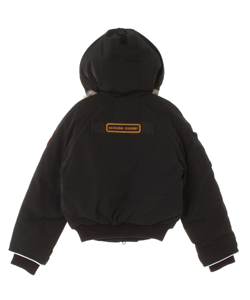 SHIPS（シップス）の「CANADA GOOSE(カナダグース):RUNDLE BOMBER（ダウンジャケット/コート・キッズ・ブラック/レッド/ネイビー・LARGE/X-LARGE/SMALL/X-SMALL/MEDIUM）」の8枚目の写真