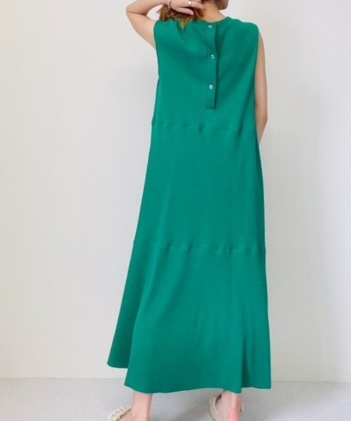 TEVALT(ヴァレット)の「ワッフルティアードワンピース(ワンピース・レディース・ブラウン/オフホワイト/グリーン・38)」の10枚目の写真