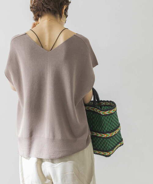 URBAN RESEARCH（アーバンリサーチ）の「ノースリーブミラノリブニット（ニット/セーター・レディース・グリーン/アイボリー/モカ・FREE）」の13枚目の写真