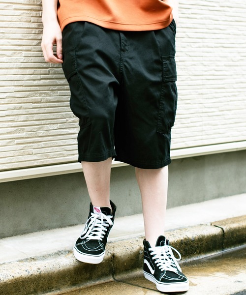 ８(eight)（エイト）の「綾織ワイドショーツ（カーゴパンツ・メンズ・ブラック/オフホワイト/ネイビー/ベージュ/オリーブ・LARGE/MEDIUM/SMALL）」の2枚目の写真