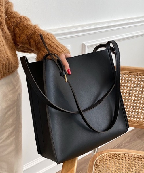 SETUP7（セットアップセブン）の「【SETUP7】スクエアPUショルダートート KNF　※（トートバッグ・レディース・ホワイト/ブラック/ダークブラウン/ブラウン・FREE）」の5枚目の写真