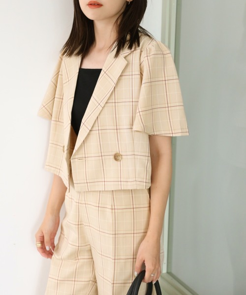 one after another NICE CLAUP(ワンアフターアナザーナイスクラップ)の「フレア袖ショートジャケット(セットアップスラックスあり)(その他アウター・レディース・ブラック/ブラウン/アイボリー/ベージュ系その他・FREE)」の4枚目の写真