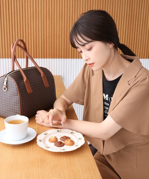 one after another NICE CLAUP(ワンアフターアナザーナイスクラップ)の「フレア袖ショートジャケット(セットアップスラックスあり)(その他アウター・レディース・ブラック/ブラウン/アイボリー/ベージュ系その他・FREE)」の9枚目の写真