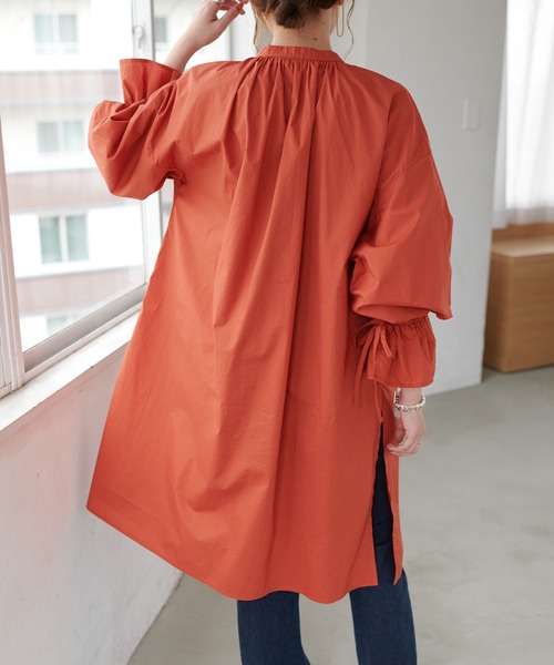 DISCOAT（ディスコート）の「ブロード多釦使いチュニックシャツ（シャツ/ブラウス・レディース・ブラック/オフホワイト/サックスブルー/ブロンズ・FREE）」の8枚目の写真