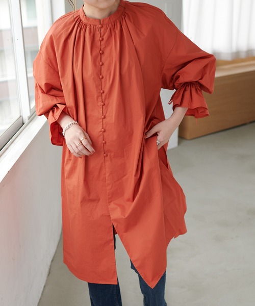 DISCOAT（ディスコート）の「ブロード多釦使いチュニックシャツ（シャツ/ブラウス・レディース・ブラック/オフホワイト/サックスブルー/ブロンズ・FREE）」の5枚目の写真