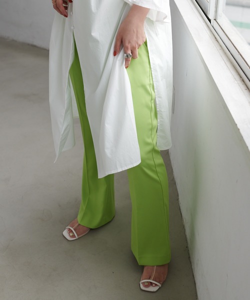 DISCOAT（ディスコート）の「ブロード多釦使いチュニックシャツ（シャツ/ブラウス・レディース・ブラック/オフホワイト/サックスブルー/ブロンズ・FREE）」の18枚目の写真