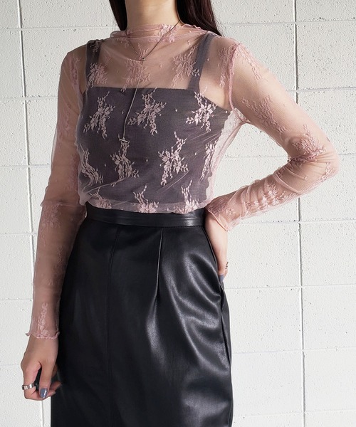 me+em select(ミームセレクト)の「ハーフネック花柄レースメロートップス(Tシャツ/カットソー・レディース・ブルー/キャメル/ホワイト/ピンク/ベージュ/ブラック・FREE)」の1枚目の写真