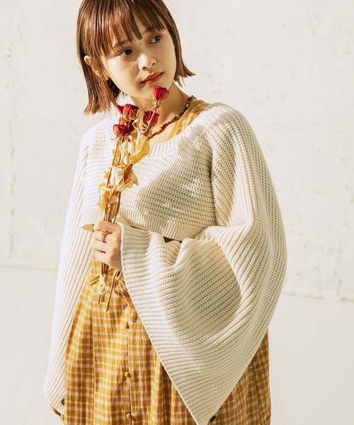 mikke（ミッケ）の「2WAYオーバーサイズニットベスト&ボリュームスリーブショート丈ボレロ（ベスト・レディース・オフホワイト/オリーブ/ブラック/ベージュ・FREE）」の9枚目の写真