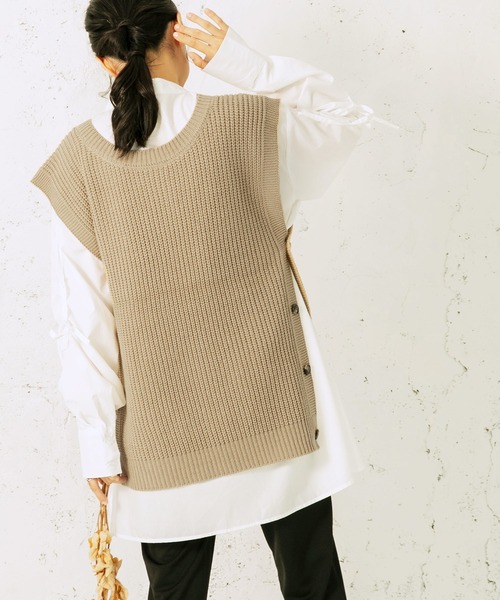 mikke（ミッケ）の「2WAYオーバーサイズニットベスト&ボリュームスリーブショート丈ボレロ（ベスト・レディース・オフホワイト/オリーブ/ブラック/ベージュ・FREE）」の17枚目の写真