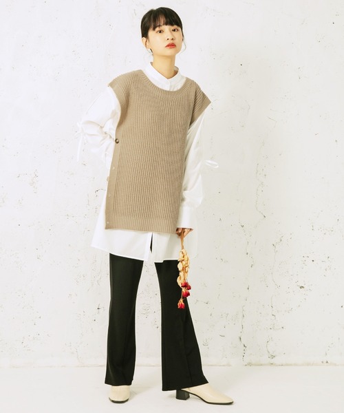 mikke（ミッケ）の「2WAYオーバーサイズニットベスト&ボリュームスリーブショート丈ボレロ（ベスト・レディース・オフホワイト/オリーブ/ブラック/ベージュ・FREE）」の20枚目の写真