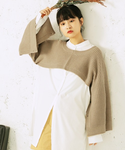 mikke（ミッケ）の「2WAYオーバーサイズニットベスト&ボリュームスリーブショート丈ボレロ（ベスト・レディース・オフホワイト/オリーブ/ブラック/ベージュ・FREE）」の21枚目の写真