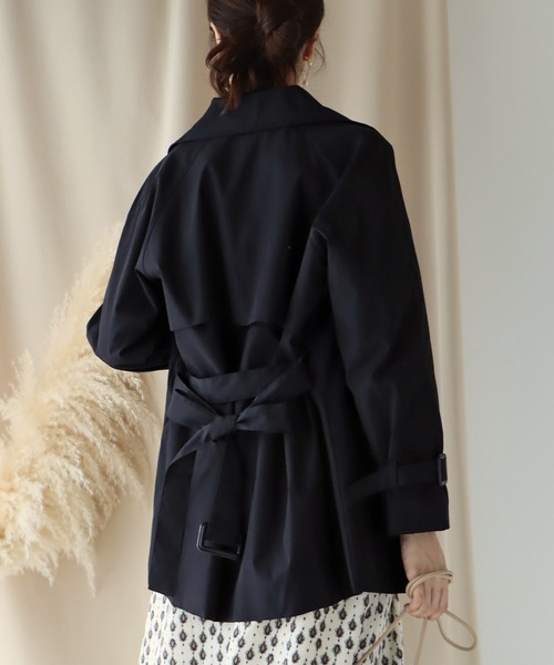 BLUEEAST（ブルーイースト）の「ショートトレンチコート（トレンチコート・レディース・ブラック/ベージュ・MEDIUM）」の9枚目の写真