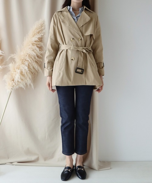 BLUEEAST（ブルーイースト）の「ショートトレンチコート（トレンチコート・レディース・ブラック/ベージュ・MEDIUM）」の20枚目の写真