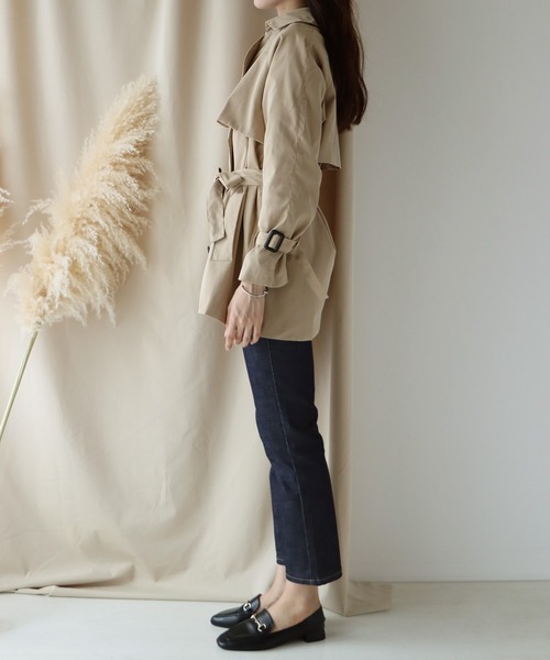 BLUEEAST（ブルーイースト）の「ショートトレンチコート（トレンチコート・レディース・ブラック/ベージュ・MEDIUM）」の21枚目の写真