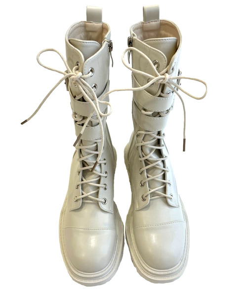 titty＆Co. PETIT by poyo（ティティーアンドコープティバイポヨ）の「【titty&Co.PETIT by POYO】レースアップミドルブーツ（ブーツ・レディース・ホワイト/ブラック・FREE）」の3枚目の写真