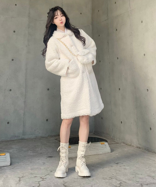 titty＆Co. PETIT by poyo（ティティーアンドコープティバイポヨ）の「【titty&Co.PETIT by POYO】レースアップミドルブーツ（ブーツ・レディース・ホワイト/ブラック・FREE）」の4枚目の写真