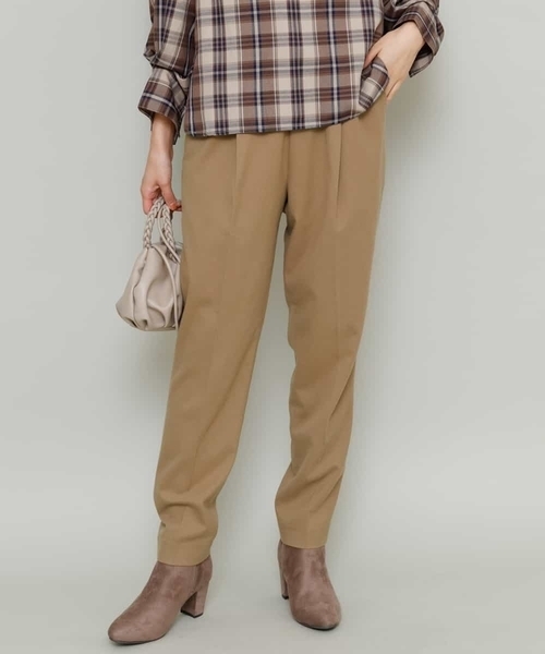 a.v.v（アーヴェヴェ）の「【3Dパンツ】イージーテーパードパンツ（その他パンツ・レディース・ライトグレー/チャコールグレー/ブラック/ベージュ/ブルー/クリーム・36/34/38/40/42）」の5枚目の写真