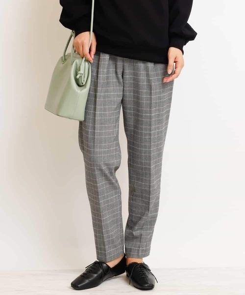 a.v.v（アーヴェヴェ）の「【3Dパンツ】イージーテーパードパンツ（その他パンツ・レディース・ライトグレー/チャコールグレー/ブラック/ベージュ/ブルー/クリーム・36/34/38/40/42）」の3枚目の写真