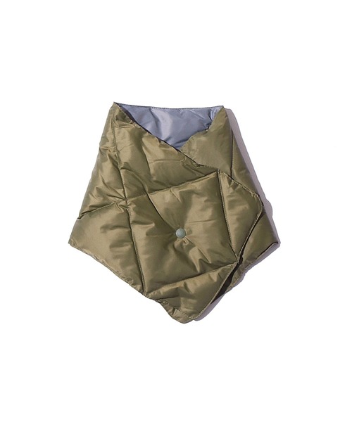 Ampersand（アンパサンド）の「Ampersand/アンパサンド ライトダウンマフラー 撥水 軽量 パッカブル（マフラー・キッズ・ブラック/ベージュ/カーキ/ピンク・120/140）」の14枚目の写真