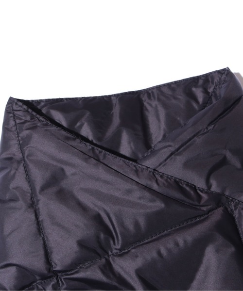 Ampersand（アンパサンド）の「Ampersand/アンパサンド ライトダウンマフラー 撥水 軽量 パッカブル（マフラー・キッズ・ブラック/ベージュ/カーキ/ピンク・120/140）」の5枚目の写真