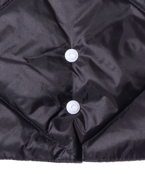 Ampersand（アンパサンド）の「Ampersand/アンパサンド ライトダウンマフラー 撥水 軽量 パッカブル（マフラー・キッズ・ブラック/ベージュ/カーキ/ピンク・120/140）」の7枚目の写真