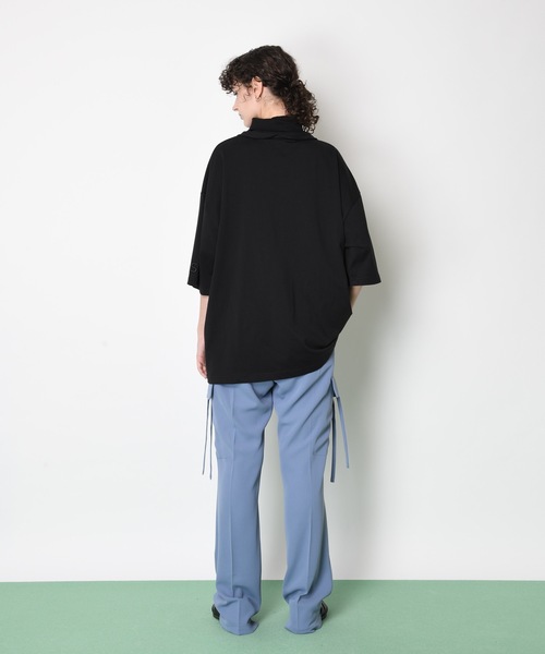 SUPERTHANKS（スーパーサンクス）の「タートルネックオーバーサイズビッグシルエットTシャツ(ユニセックス)（Tシャツ/カットソー・メンズ・ホワイト/ブラック/モカ・L/S/M）」の13枚目の写真