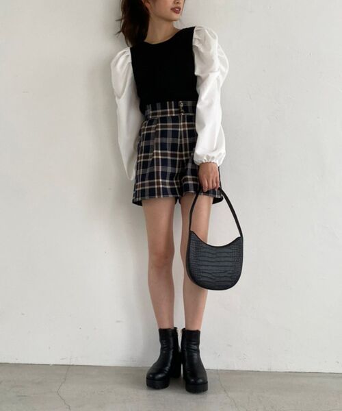 MAJESTIC LEGON（マジェスティックレゴン）の「ハイウエストレディショーパン（その他パンツ・レディース・ブラック/グレイッシュベージュ/ブルー系その他4/アイボリー・MEDIUM）」の7枚目の写真