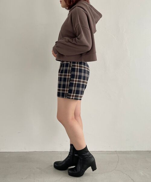 MAJESTIC LEGON（マジェスティックレゴン）の「ハイウエストレディショーパン（その他パンツ・レディース・ブラック/グレイッシュベージュ/ブルー系その他4/アイボリー・MEDIUM）」の9枚目の写真