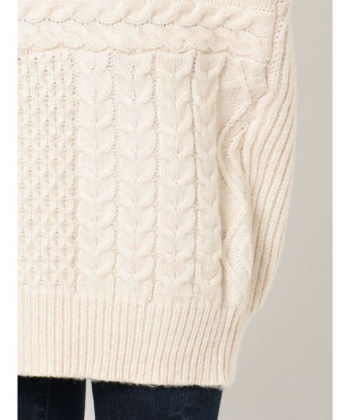 RESEXXY(リゼクシー)の「ケーブルボリュームニットチュニック(ニット/セーター・レディース・オフホワイト/ブラック/キャメル・FREE)」の11枚目の写真