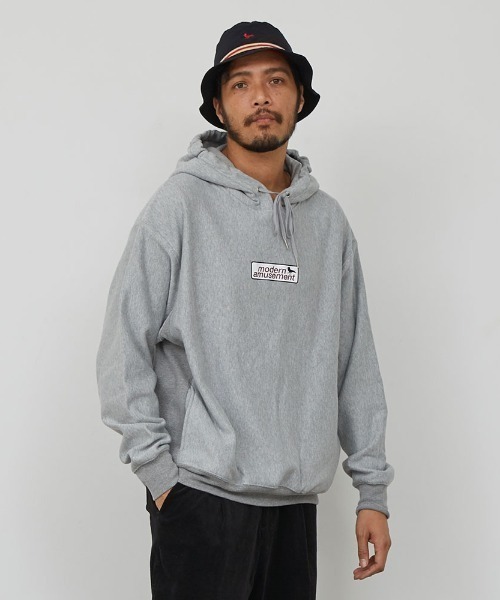 Modern Amusement(モダンアミューズメント)の「ModernAmusement/モダンアミューズメント/スウェットフーディー(パーカー・メンズ・ホワイト/グレー/ブラック・LARGE/MEDIUM)」の3枚目の写真