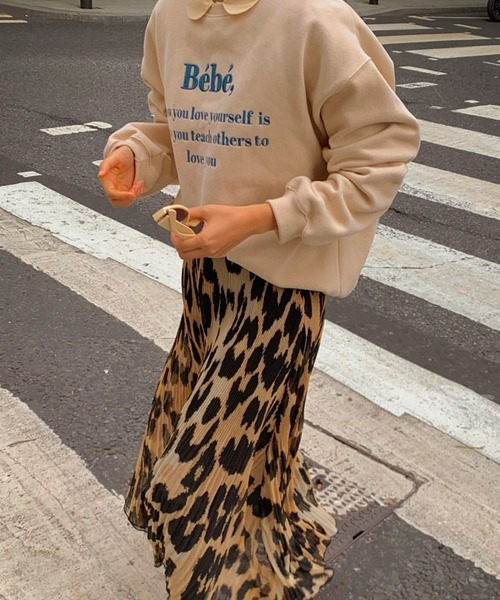 ROOPTOKYO（ループトウキョウ）の「カラーロゴ刺繍スウェットトレーナー（スウェット・レディース・ベージュ/ピンク/ラベンダー/ネイビー/ブラック・FREE）」の14枚目の写真