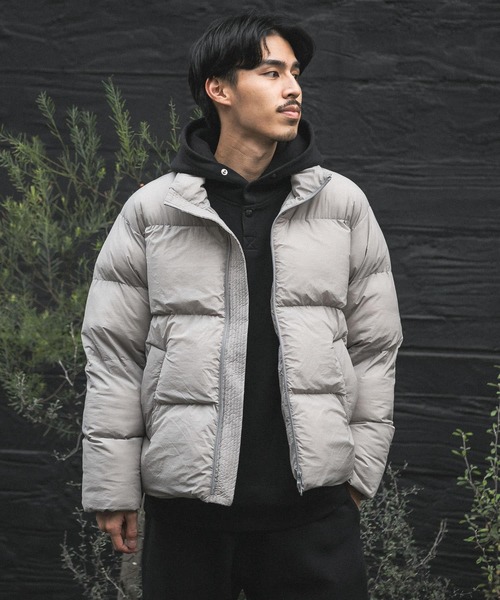 URBAN RESEARCH DOORS(アーバンリサーチドアーズ)の「ライトファイバーブルゾン(ダウンジャケット/コート・メンズ・ブラック/グレー/ブルー・40/38)」の5枚目の写真