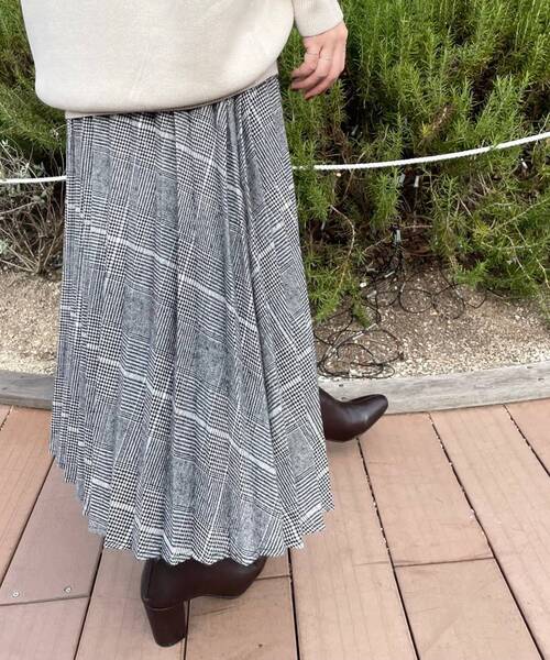 SHOO・LA・RUE（シューラルー）の「◆チェック柄プリーツスカート（スカート・レディース・ブラック系1/ダークブラウン系1/ブラウン系その他2・00）」の16枚目の写真